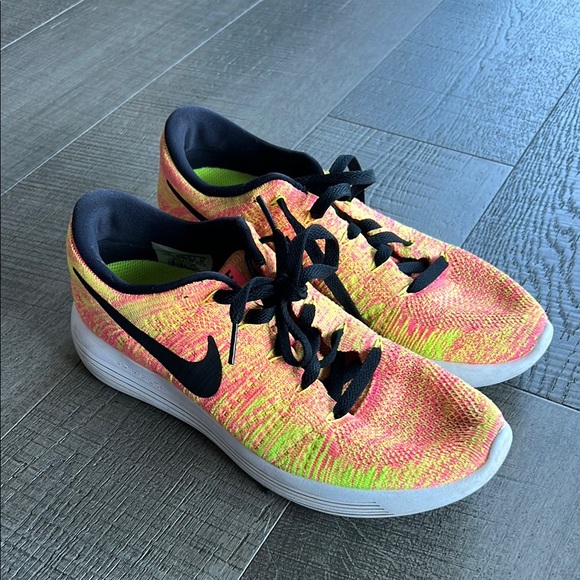 Nike Shoes - Nike Lunarepic Flyknit pink orange sunset Vibrant Knit Sneakers size 9